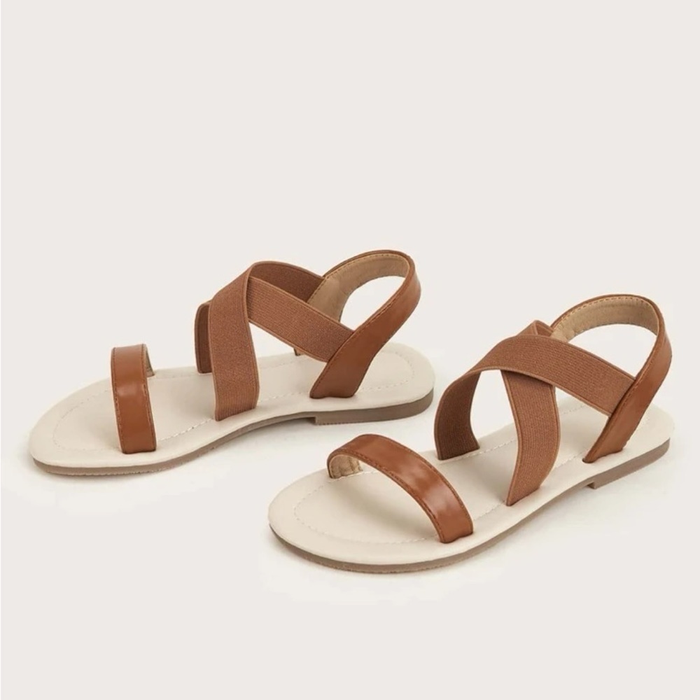 Girls Cross Strap Sandals Size: 35EU (3 kids) - Picture 2 of 11